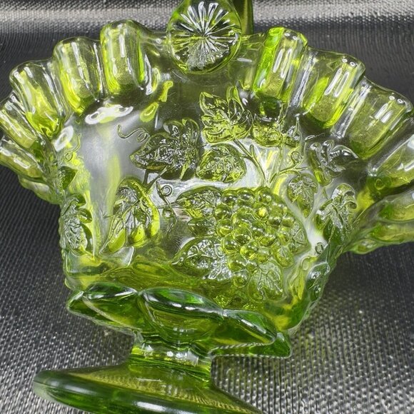 VTG Westmoreland Glass Basket Dish Bowl Paneled Grape Pattern Green Glass Marked - Picture 10 of 15